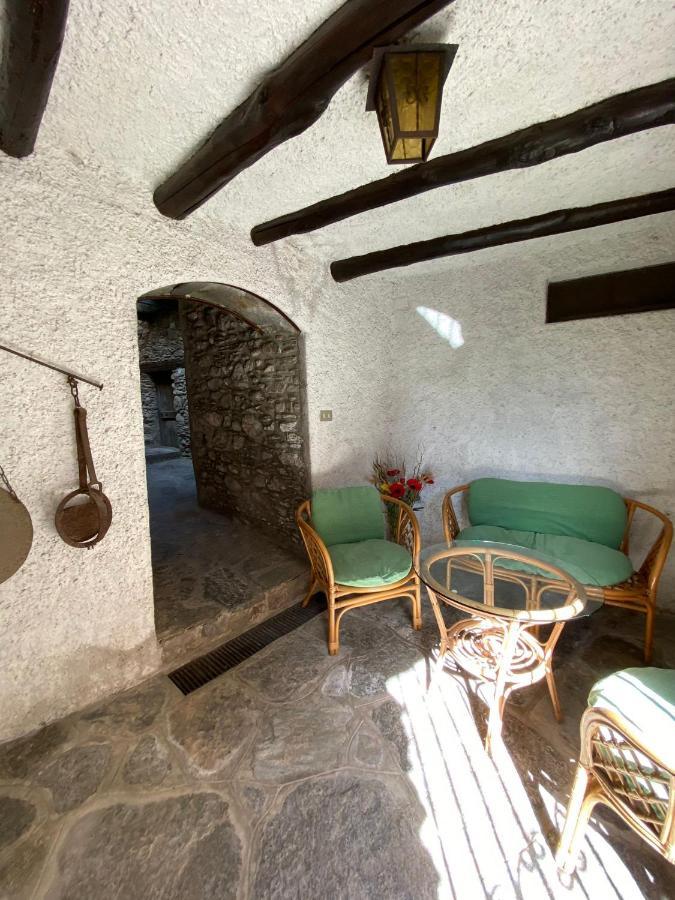 Independent Stone House With Lake View Musso Dış mekan fotoğraf