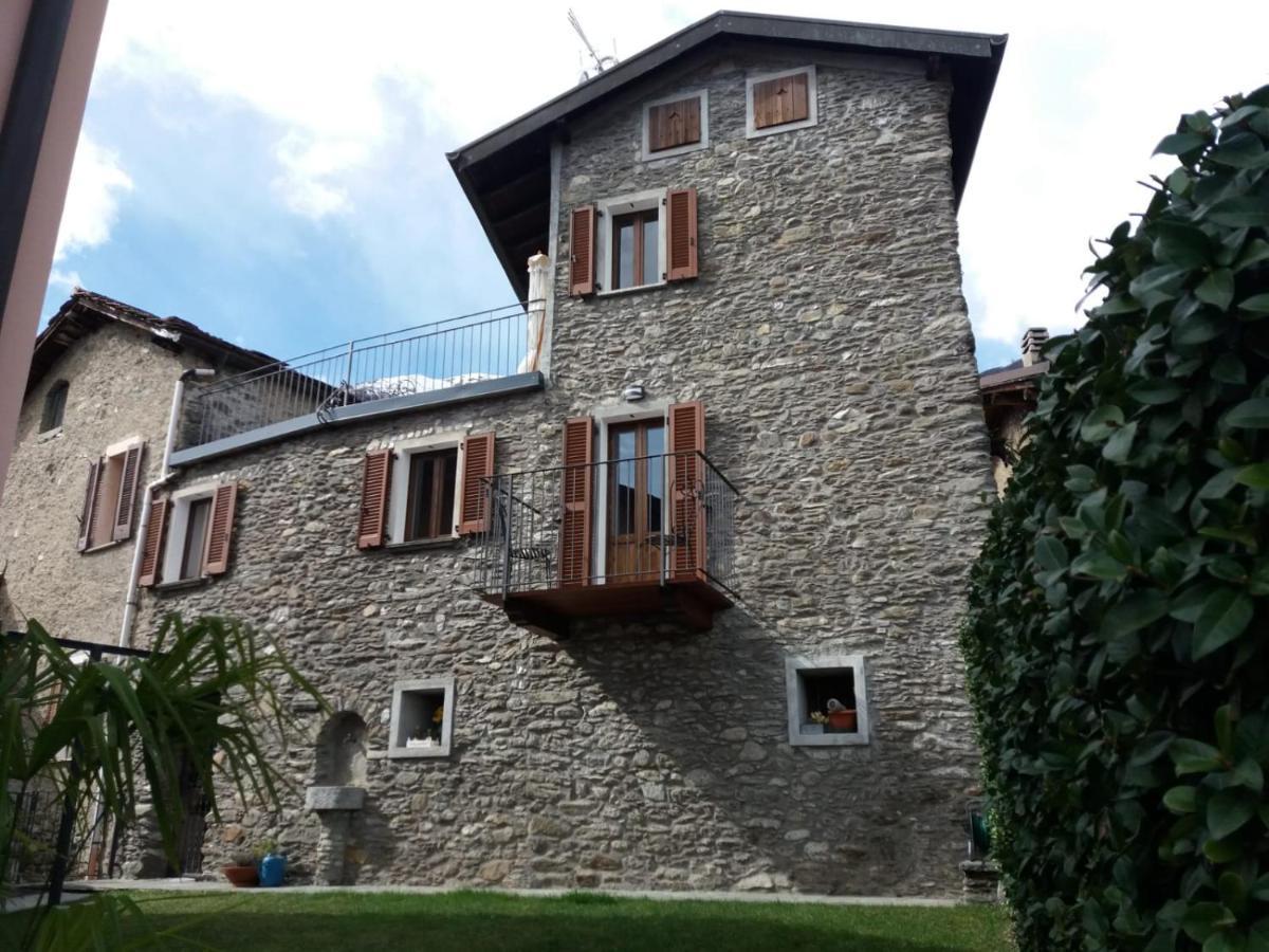 Independent Stone House With Lake View Musso Dış mekan fotoğraf