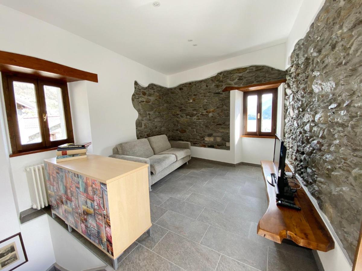 Independent Stone House With Lake View Musso Dış mekan fotoğraf