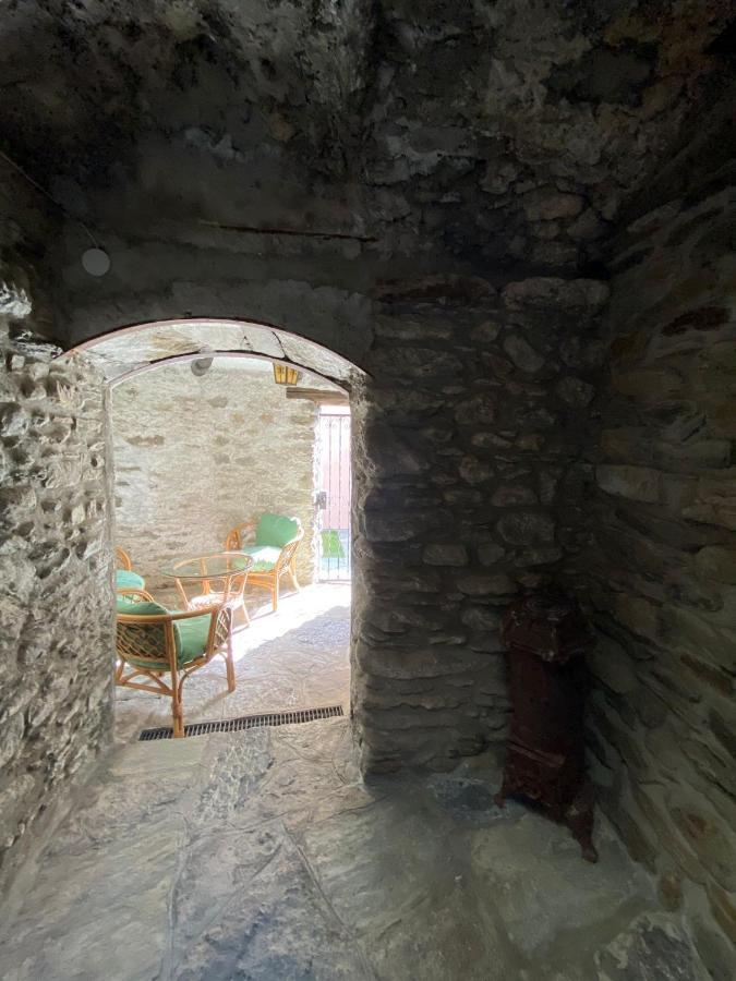 Independent Stone House With Lake View Musso Dış mekan fotoğraf