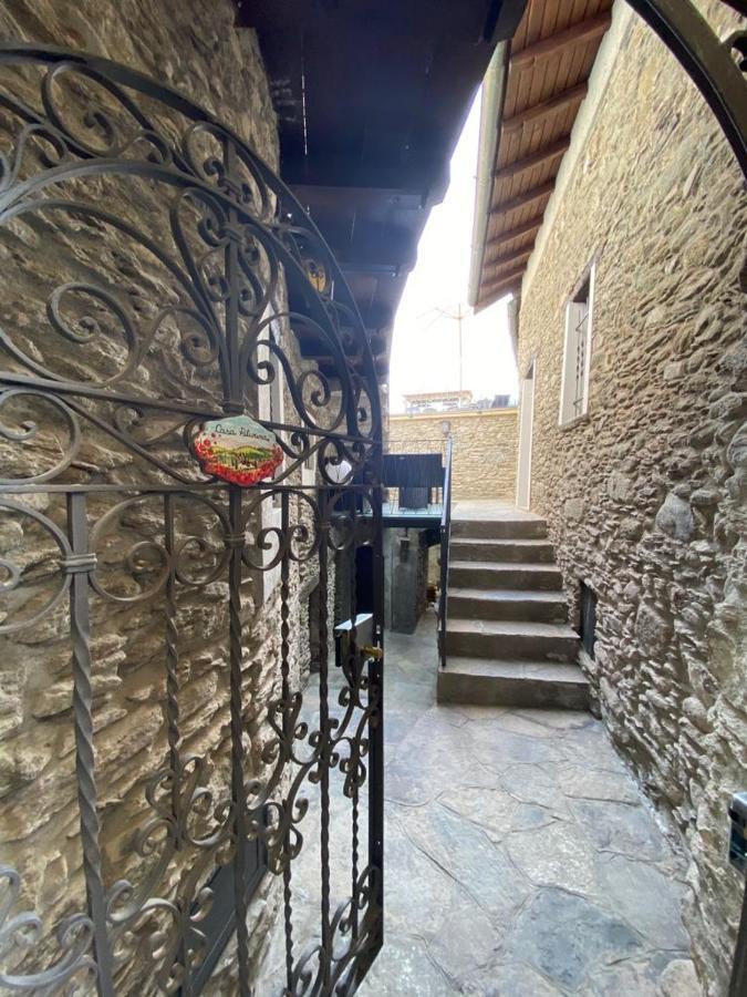 Independent Stone House With Lake View Musso Dış mekan fotoğraf