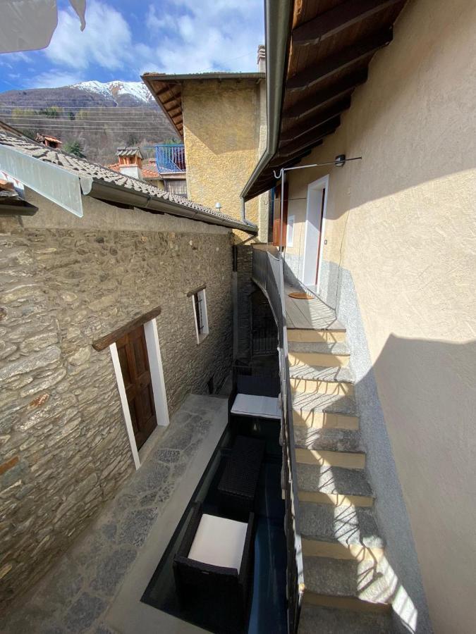 Independent Stone House With Lake View Musso Dış mekan fotoğraf