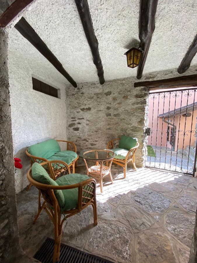 Independent Stone House With Lake View Musso Dış mekan fotoğraf
