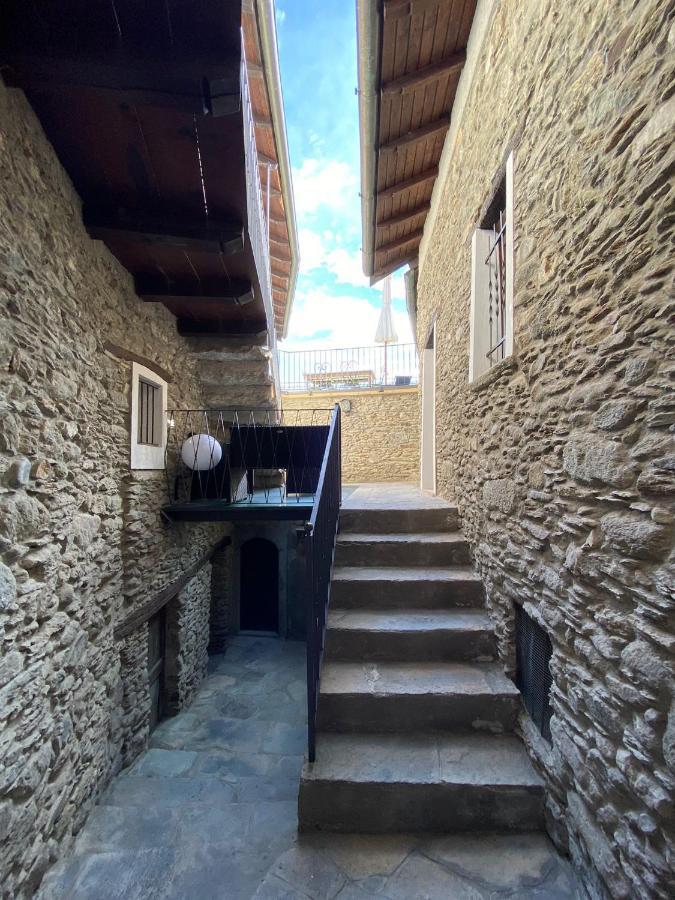 Independent Stone House With Lake View Musso Dış mekan fotoğraf